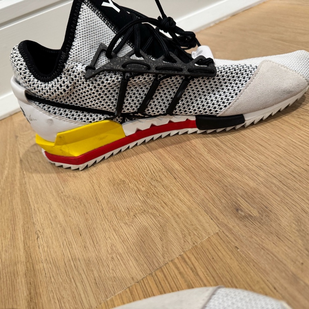 sold out Y-3 Yohjo Yamamoto Harigane Red Black White Sneaker Rare US 10.5 - Picture 8 of 9